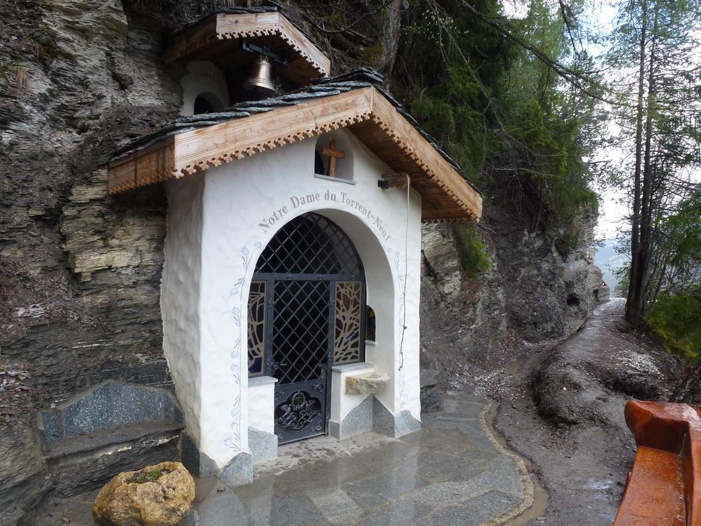 Bnb Valais - By La Sittelle Grimisuat エクステリア 写真